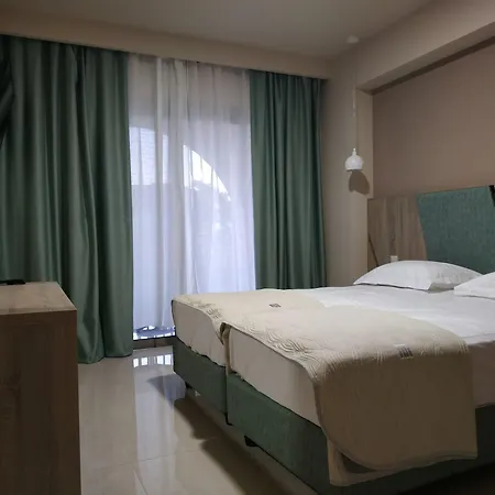 Eleni'S Garden & Castello Suites-3