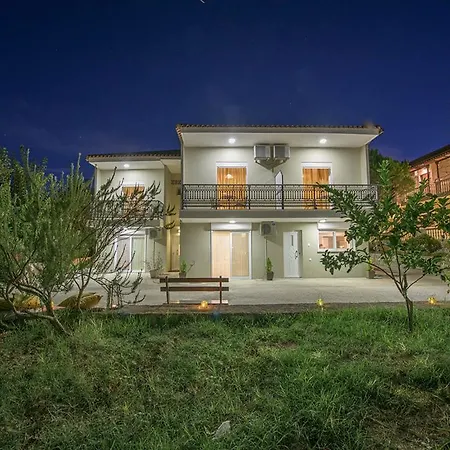 Alba Boutique Apartments-3