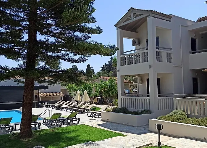 Trianon Studios Τσιλιβί