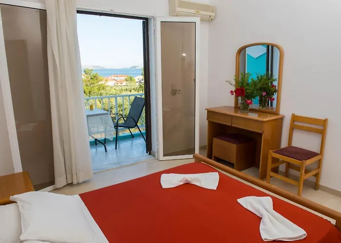 Cleopatra Apartments Laganas