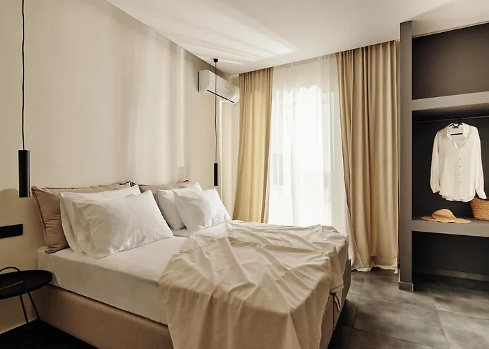 Amaroo Suites - 250M From The Beach, By Zantewize Laganas