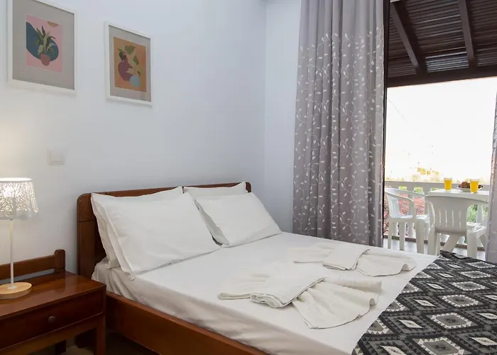 Leonidas Studios Laganas