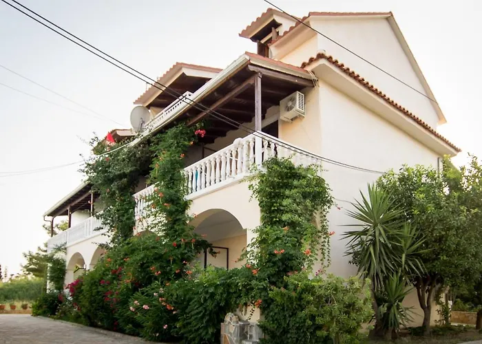 Leonidas Studios Laganas