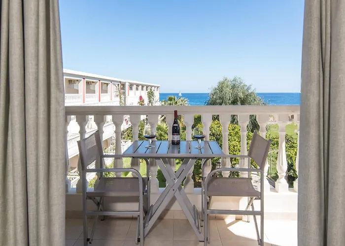 Belussi Beach Hotel & Suites Psarou 