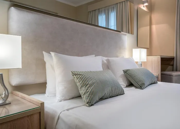 Hotels in Kalamákion