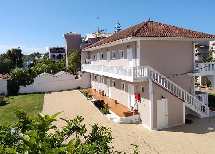 Pet friendly Ragias Studios Tsilivi 