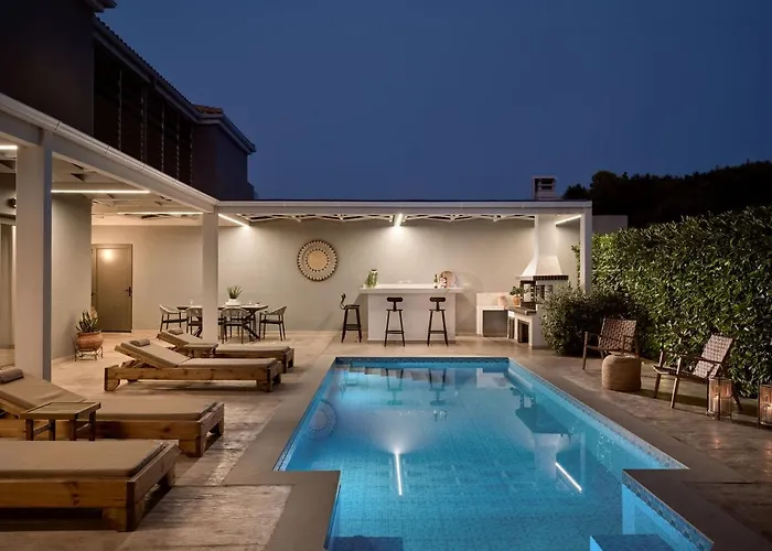 Jasmine Suites With Private Pool, By Zantewize Tsilivi 