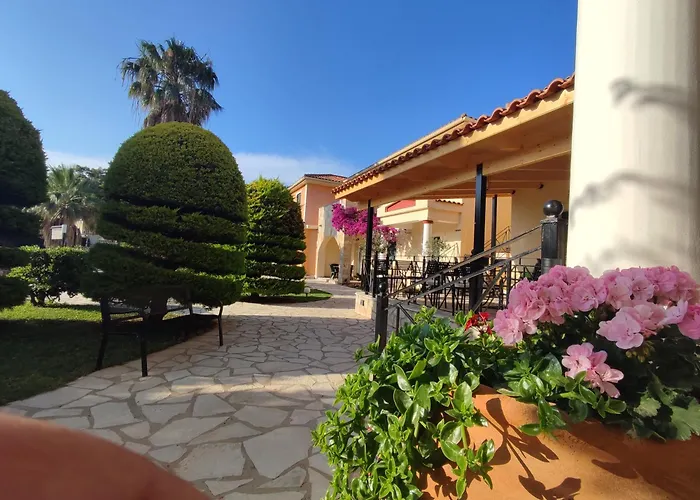 Elanthi Village Apartments Καλαμάκι