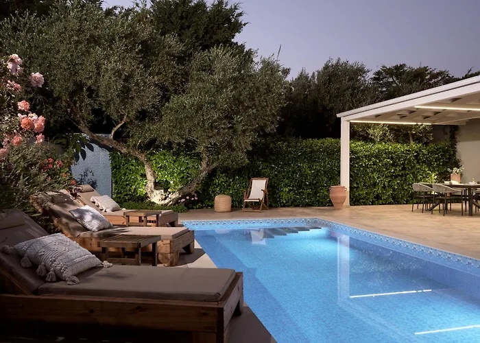 Jasmine Suites With Private Pool, By Zantewize Tsilivi 