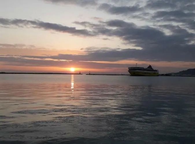 Athina'S Villa Laganas