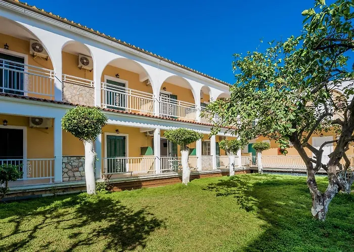 Pet friendly Olga Studios - 3 Tsilivi 