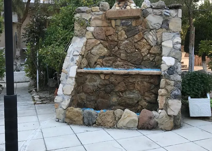 Merlis Studios Καλαμάκι